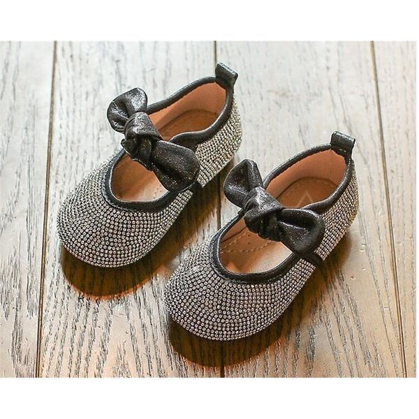 2020 autumn new girls crystal princess children casual soles children's girls non-slip shoes t200709, Black;red
2020 autumn new girls crystal princess children casual soles children's girls non-slip shoes t200709, Black;red