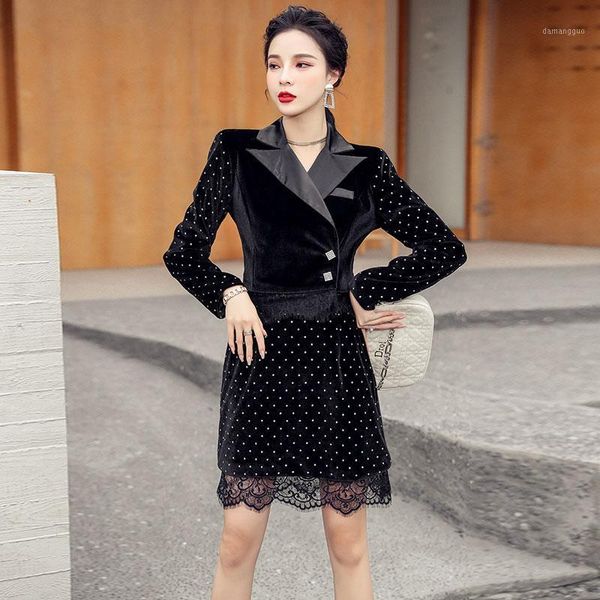 fashion women's suit 2020 autumn and winter new french multi-velvet lace stitching stamping two-piece set1, Gray
fashion women's suit 2020 autumn and winter new french multi-velvet lace stitching stamping two-piece set1, Gray