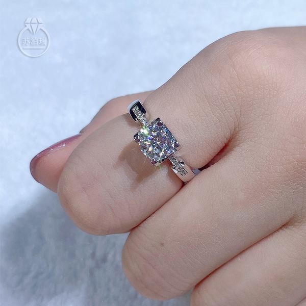 real moissanite engagement ring 5-8mm 0.5-2ct for women not adjustable 18k white gold plated 925 silver gemstone moissanite ring fashion des
real moissanite engagement ring 5-8mm 0.5-2ct for women not adjustable 18k white gold plated 925 silver gemstone moissanite ring fashion des