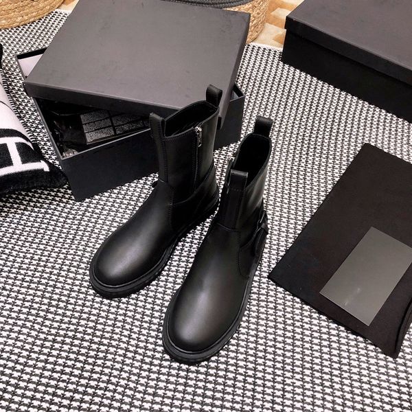 women boots new fashion platform boot square buckle motorcycle boots winter solid ankle boot leather black casual shoes bottes
women boots new fashion platform boot square buckle motorcycle boots winter solid ankle boot leather black casual shoes bottes
