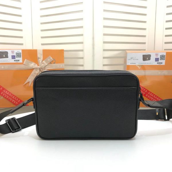 2019 men's simple and comfortable backpack, suitable for daily schoolbags, classic fashion mailbags. one shoulder bag. handbag
2019 men's simple and comfortable backpack, suitable for daily schoolbags, classic fashion mailbags. one shoulder bag. handbag