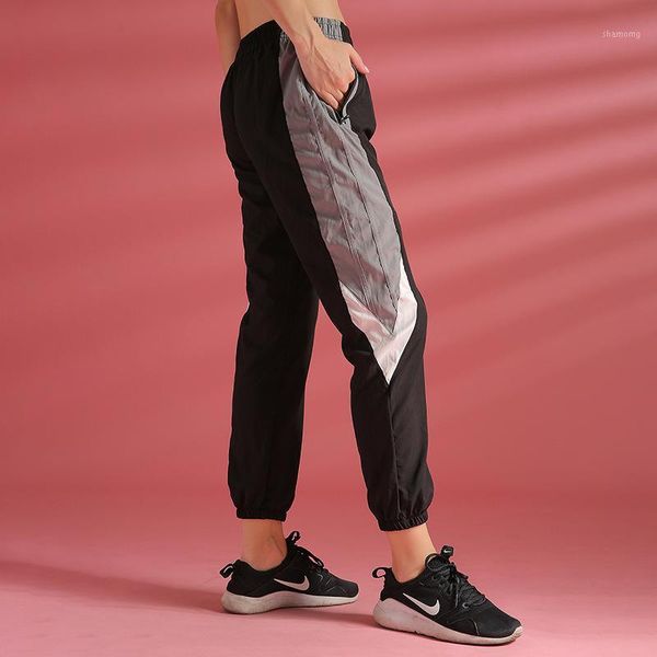 yoga outfits qiancai feier casual sports pants women's contrasting color arrow beam foot capri-pants loose fitness elastic waist1, White;red
yoga outfits qiancai feier casual sports pants women's contrasting color arrow beam foot capri-pants loose fitness elastic waist1, White;red