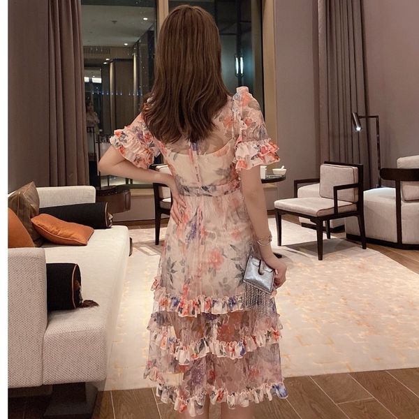2021 new floral summer printed woman dressed in short sleeves plied waist high lace mesh dress women's party cm2t, Black;gray
2021 new floral summer printed woman dressed in short sleeves plied waist high lace mesh dress women's party cm2t, Black;gray