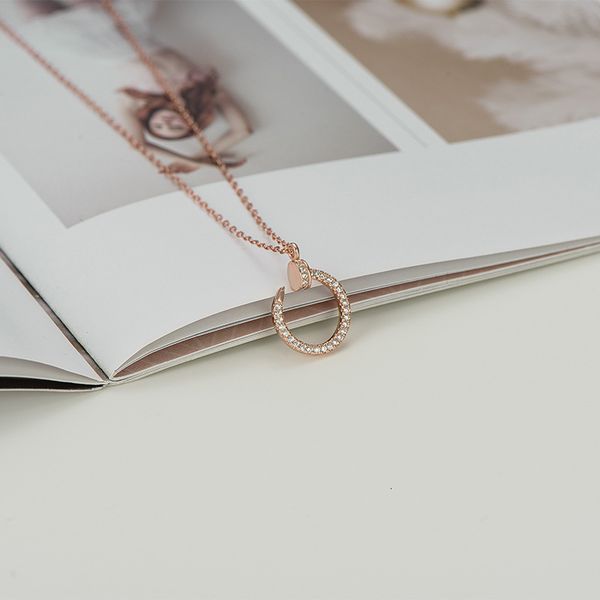 s925 sterling silver jewelry wind nail pendant geometric micro inlaid moon necklace women's new clavicle chain
s925 sterling silver jewelry wind nail pendant geometric micro inlaid moon necklace women's new clavicle chain