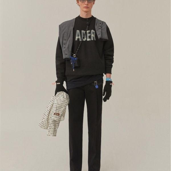 autumn and winter 2020 new ader korea tide brand basic letter round neck thickened long sleeve profile men's and women's sweater, Black;green
autumn and winter 2020 new ader korea tide brand basic letter round neck thickened long sleeve profile men's and women's sweater, Black;green