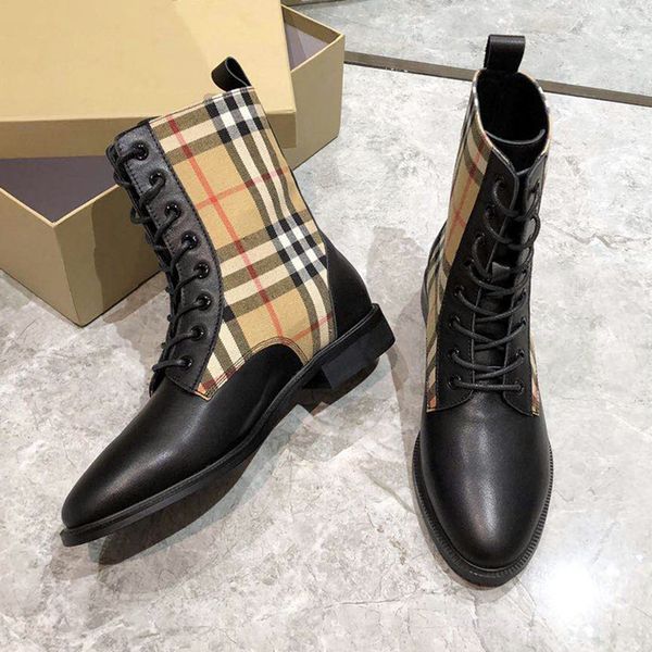 2020 classic selling short boots are made of custom-made italian calfskin, exquisite and cool sheepskin, comfortable and warm inside, Black
2020 classic selling short boots are made of custom-made italian calfskin, exquisite and cool sheepskin, comfortable and warm inside, Black