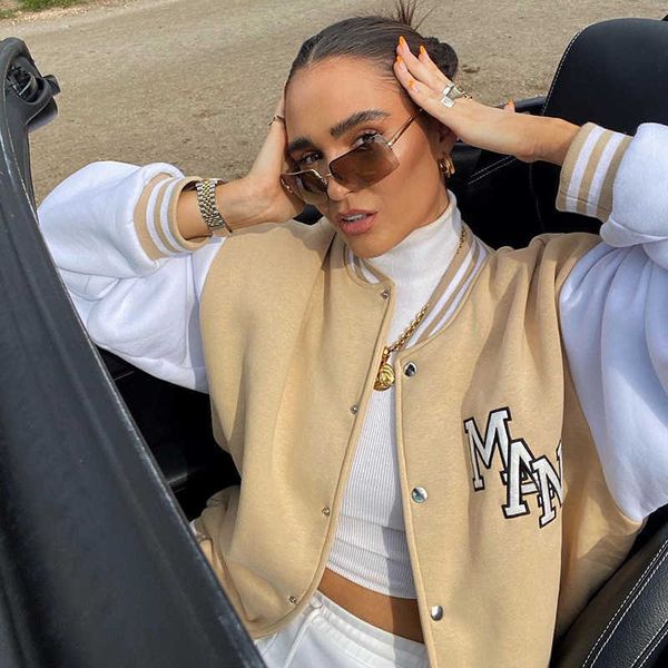 letter embroidery drop shoulder two tone thermal lined bomber jacket 220118, Black;brown
letter embroidery drop shoulder two tone thermal lined bomber jacket 220118, Black;brown