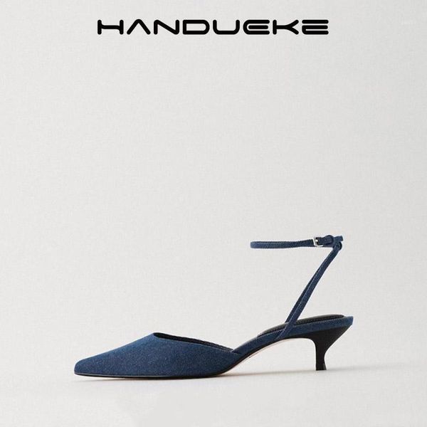 dress shoes 2021 spring blue denim pointed toe single mid-heel high heels baotou word buckle sandals stiletto women1, Black
dress shoes 2021 spring blue denim pointed toe single mid-heel high heels baotou word buckle sandals stiletto women1, Black