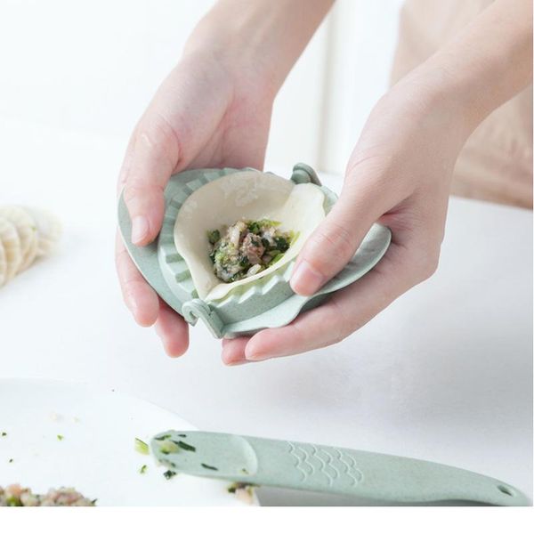 new diy dumplings maker tool wheat straw jiaozi pierogi mold dumpling mold clips baking molds pastry kitchen acc sqctia
new diy dumplings maker tool wheat straw jiaozi pierogi mold dumpling mold clips baking molds pastry kitchen acc sqctia