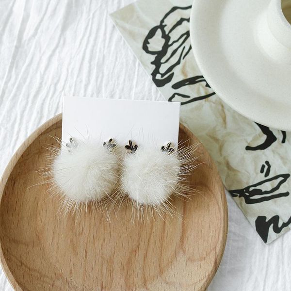 stud fashion white fur ball antlers shape cute mink earrings for women sweet girls winter autumn jewelry gifts, Golden;silver
stud fashion white fur ball antlers shape cute mink earrings for women sweet girls winter autumn jewelry gifts, Golden;silver