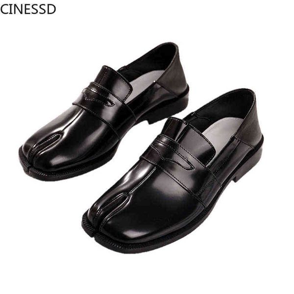 dress shoes women split toe ninja tabi loafers genuine leather pumps cow british style 3cm heel square real casual shoes 220310, Black
dress shoes women split toe ninja tabi loafers genuine leather pumps cow british style 3cm heel square real casual shoes 220310, Black