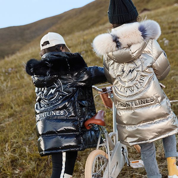 Girls' down jackets in the long 2020 new winter dress Chinese big children's children's clothing brand genuine thickening coat, Blue;gray
Girls' down jackets in the long 2020 new winter dress Chinese big children's children's clothing brand genuine thickening coat, Blue;gray