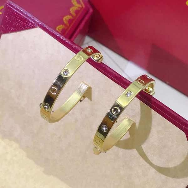 2020 new gold diamond screw printing big ear ring european and american minimalist series earrings are very generous face repair exquisite p, Golden;silver
2020 new gold diamond screw printing big ear ring european and american minimalist series earrings are very generous face repair exquisite p, Golden;silver