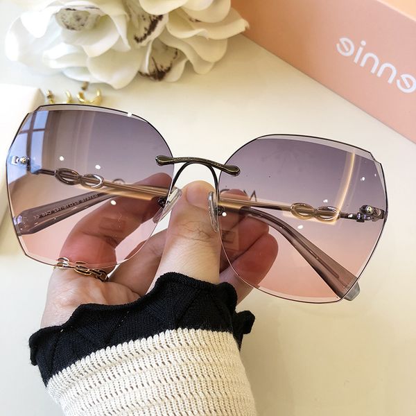 ms 2021 women sunglasses new luxury decoration female eyewear original brand designer sun glasses fashion uv400, White;black
ms 2021 women sunglasses new luxury decoration female eyewear original brand designer sun glasses fashion uv400, White;black