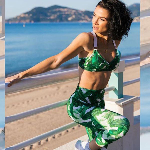 yoga outfits 2021 fitness tracksuit women 2 two pieces set printed bra and gym leggings joggers female matching suits, White;red
yoga outfits 2021 fitness tracksuit women 2 two pieces set printed bra and gym leggings joggers female matching suits, White;red