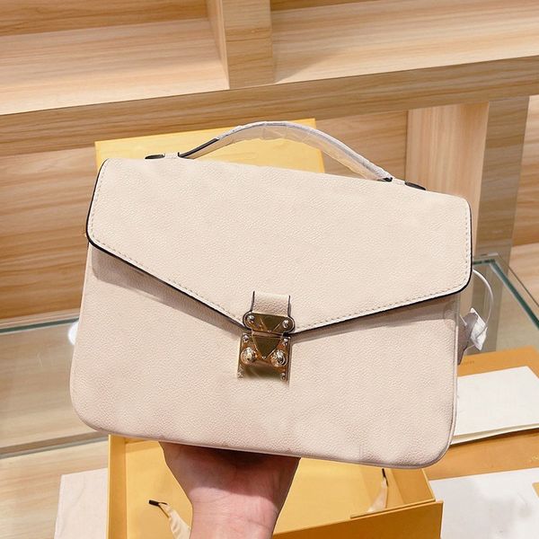 2022 designer flower women handbag shoulder bag ladies messenger cross body bags genuine leather clutch small wallet fashion purse with box
2022 designer flower women handbag shoulder bag ladies messenger cross body bags genuine leather clutch small wallet fashion purse with box