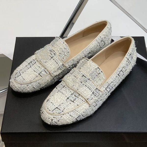 2021 designer woman shoes 21s new loafers simple versatile luxury dress casual flat loafers muller shoe, moccasins, Black
2021 designer woman shoes 21s new loafers simple versatile luxury dress casual flat loafers muller shoe, moccasins, Black