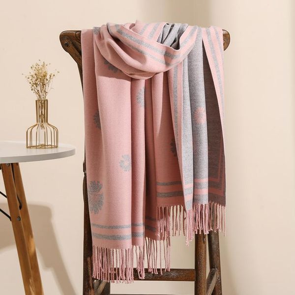 scarves small daisy flower cashmere scarf female winter korean version of double-sided printing student bib warm tassel, Blue;gray
scarves small daisy flower cashmere scarf female winter korean version of double-sided printing student bib warm tassel, Blue;gray