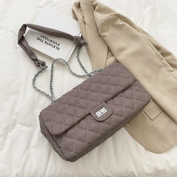 retro chain large capacity shoulder crossbody bags for women nylon lingge simple tote bag female cell phone purses and handbags
retro chain large capacity shoulder crossbody bags for women nylon lingge simple tote bag female cell phone purses and handbags