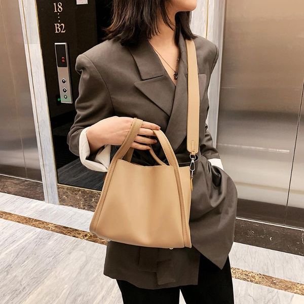 shoulder bags pu leather crossbody handbags female simple solid color composite set simple totes for women 2021 trend
shoulder bags pu leather crossbody handbags female simple solid color composite set simple totes for women 2021 trend