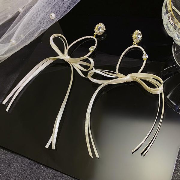 TIMEONLY Korean Style Bowknot Shinning Crystal Long Dangle Earring for Women Ladies Charms Earrings Delicate Party Jewellery, Silver
TIMEONLY Korean Style Bowknot Shinning Crystal Long Dangle Earring for Women Ladies Charms Earrings Delicate Party Jewellery, Silver