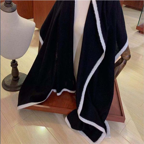silk scarf 4 seasons pashmina scarf leaf clover fashion woman shawl scarves size about 180x70cm color with gift packing optiona, Blue;gray
silk scarf 4 seasons pashmina scarf leaf clover fashion woman shawl scarves size about 180x70cm color with gift packing optiona, Blue;gray