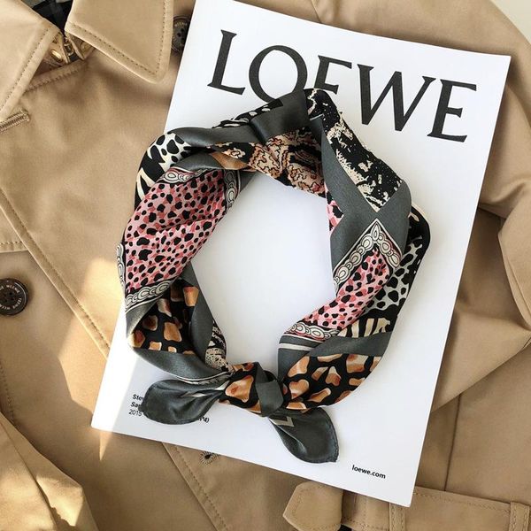 women 100% silk scarf square neck hair scarves foulard shawls and wraps print small neckerchief headband hijab 53*53cm, Blue;gray
women 100% silk scarf square neck hair scarves foulard shawls and wraps print small neckerchief headband hijab 53*53cm, Blue;gray