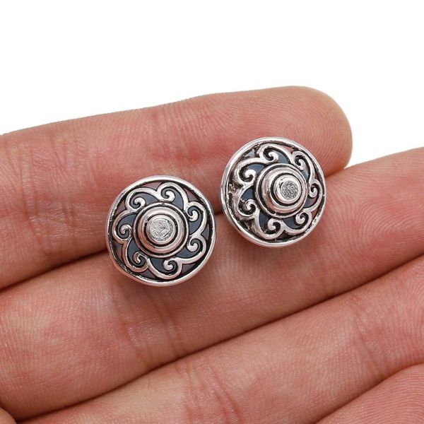 20pcs / серия 14.5мм тибетский круглые sun flower сыпучие sparer end beads крышки для diy ювелирных изделий изготовление вспомогательного об
20pcs / серия 14.5мм тибетский круглые sun flower сыпучие sparer end beads крышки для diy ювелирных изделий изготовление вспомогательного об