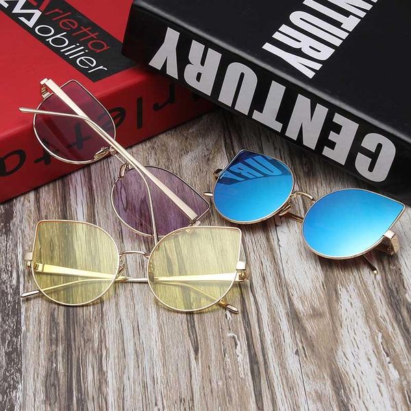 sunglasses q vintage metal frame brand designer female glasses cat eyes retro women fashion lentes uv400, White;black
sunglasses q vintage metal frame brand designer female glasses cat eyes retro women fashion lentes uv400, White;black