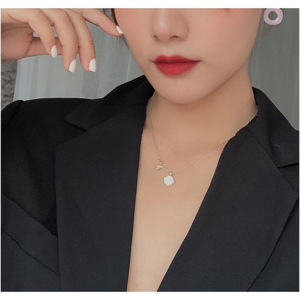 сладкие корейские ювелирные изделия цепочка ожерелье новый асимметричный металлический голен, покрывающая артефикация seastar shell подвеска, Golden;silver
сладкие корейские ювелирные изделия цепочка ожерелье новый асимметричный металлический голен, покрывающая артефикация seastar shell подвеска, Golden;silver