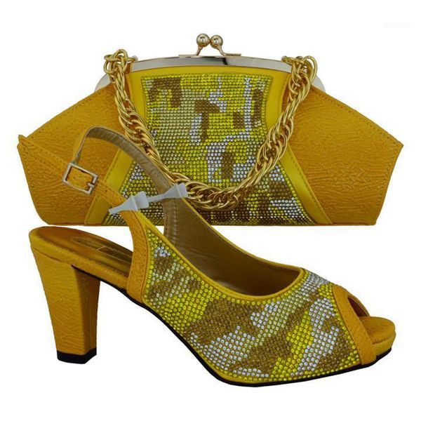 nice looking rhinestone decoration african gold shoes match handbag set ladies pumps for party mm1013,heel 9cm1, Black
nice looking rhinestone decoration african gold shoes match handbag set ladies pumps for party mm1013,heel 9cm1, Black