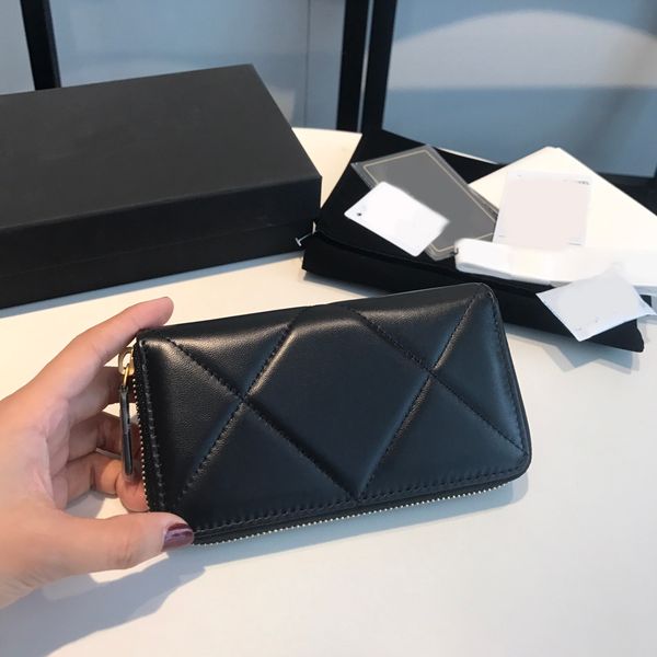the latest midsize zipper clip is also a money clip genuine leather a55412 cabinet design is very special with four card positions, Brown;gray
the latest midsize zipper clip is also a money clip genuine leather a55412 cabinet design is very special with four card positions, Brown;gray