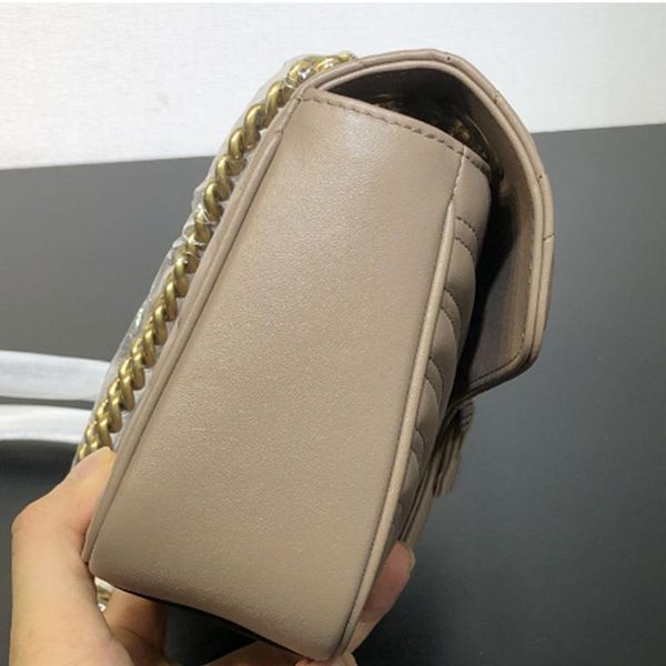luxurys bags chains lady bag shoulder plain shoulder genuine leather black versatile hasp and zipper luxurys bag crossbo designers desi nufi
luxurys bags chains lady bag shoulder plain shoulder genuine leather black versatile hasp and zipper luxurys bag crossbo designers desi nufi