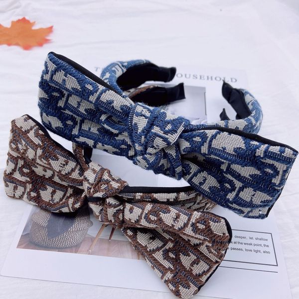 2020 new fashionable european and american headband retro wide-edged wash face press hair hoop denim art hairpin wholesale
2020 new fashionable european and american headband retro wide-edged wash face press hair hoop denim art hairpin wholesale