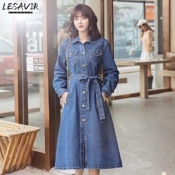 2020 winter new mid-length denim dress female korean version loose waist bow tie casual denim trench coat, Tan;black
2020 winter new mid-length denim dress female korean version loose waist bow tie casual denim trench coat, Tan;black