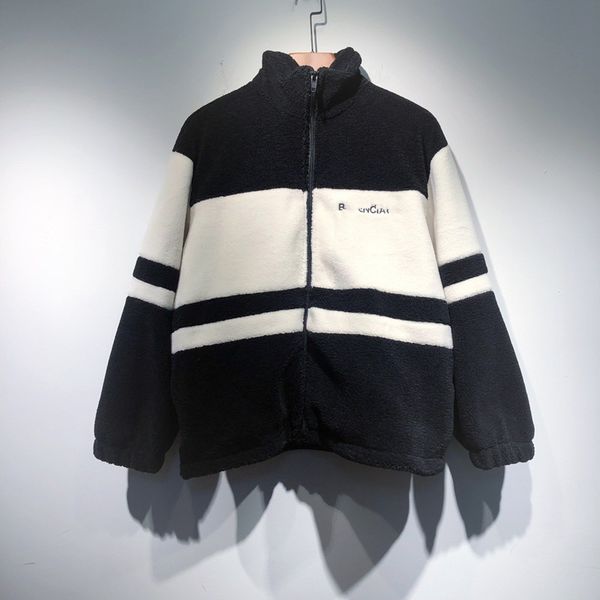 2020 new fall/winter luxury design all-match ladies coat super classic black and white horizontal striped lamb fur coat ing, Black;brown
2020 new fall/winter luxury design all-match ladies coat super classic black and white horizontal striped lamb fur coat ing, Black;brown