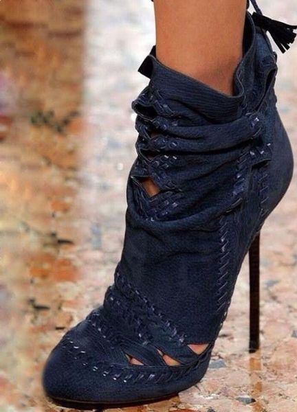 metal designer new embellished zipper women's black ankle leather pointed to toe high heels mujer short boots l63h
metal designer new embellished zipper women's black ankle leather pointed to toe high heels mujer short boots l63h