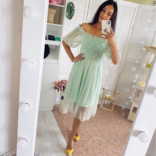 2020 new summer fairy daisy flower embroidery dress women sweet off shoulder puff sleeve slim elastic waist mesh long dresses1, Black;gray
2020 new summer fairy daisy flower embroidery dress women sweet off shoulder puff sleeve slim elastic waist mesh long dresses1, Black;gray