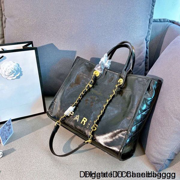 2020 large capacity single shoulder bag handbag beach messenger bags woman purses totes genuine leather tote handbags women high quality
2020 large capacity single shoulder bag handbag beach messenger bags woman purses totes genuine leather tote handbags women high quality