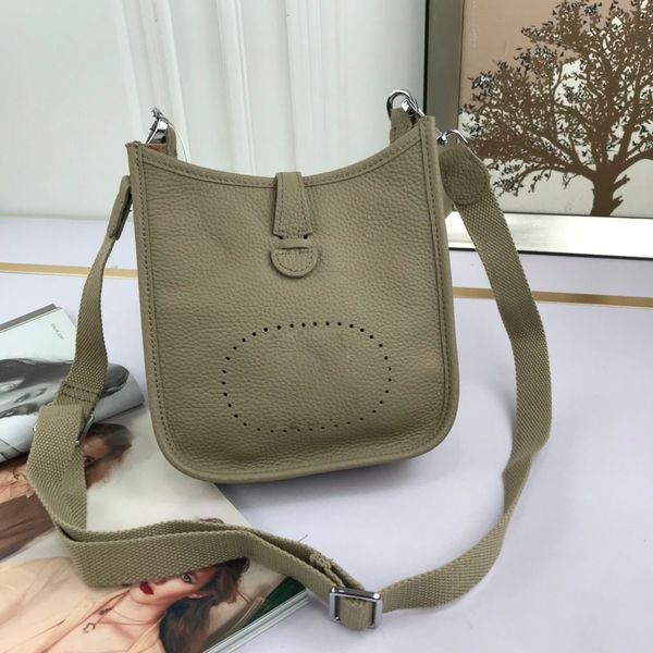dark gray leather ladies shoulder bag handbag wallet backpack main card holder duffle bag women handbags handbag horsebit card holder new, Black;white
dark gray leather ladies shoulder bag handbag wallet backpack main card holder duffle bag women handbags handbag horsebit card holder new, Black;white