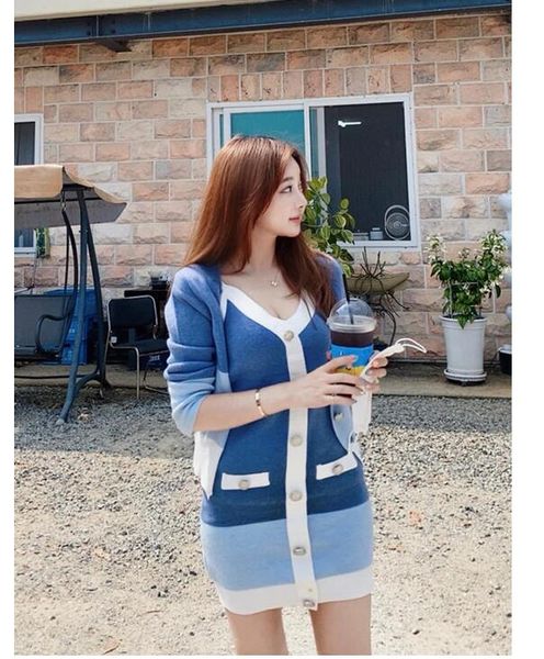 2021 a line autumn korean knitted color-blocked two piece sets women long sleeve cardigan + shoulder strap mini dress suits outfit, White
2021 a line autumn korean knitted color-blocked two piece sets women long sleeve cardigan + shoulder strap mini dress suits outfit, White