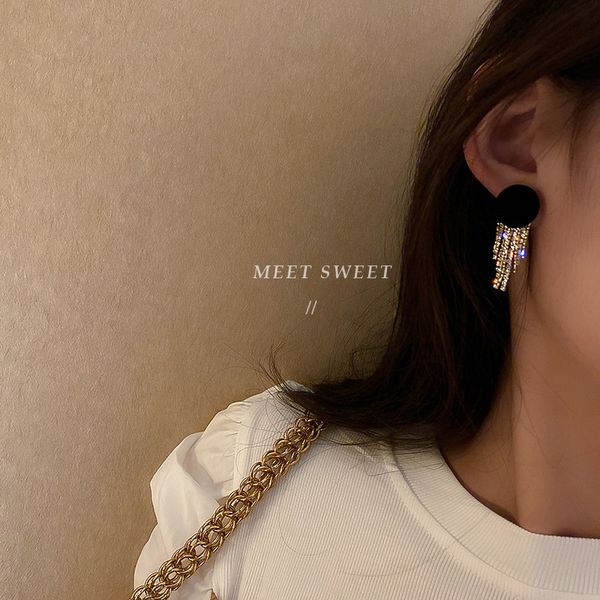 fashion 925 silver needle geometric rhinestone earrings korean graceful and fashionable simple personality ear stud earring internet celebri, Golden
fashion 925 silver needle geometric rhinestone earrings korean graceful and fashionable simple personality ear stud earring internet celebri, Golden