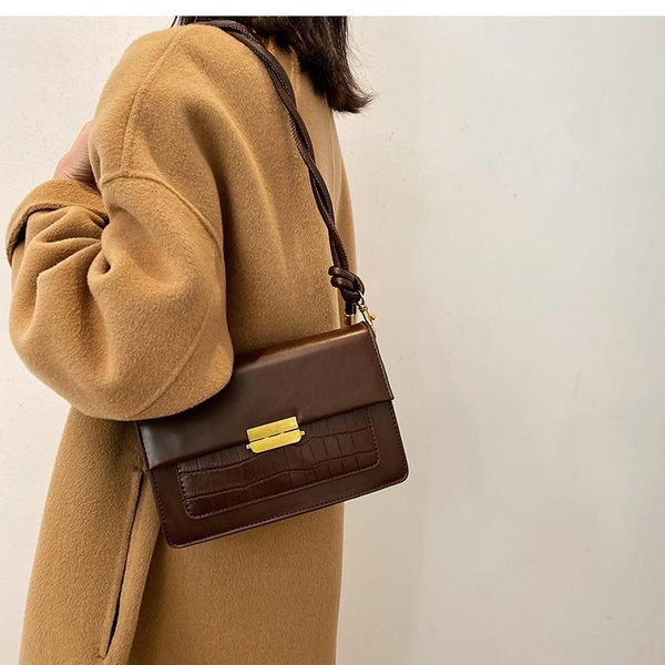 shoulder bags retro handbags 2021 trendy fashion ladies all-match messenger bag single small square
shoulder bags retro handbags 2021 trendy fashion ladies all-match messenger bag single small square