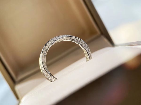 s925 silver punk band ring with sparkly diamond in 18k rose gold plated and platinum color for wedding jewelry gift with box
s925 silver punk band ring with sparkly diamond in 18k rose gold plated and platinum color for wedding jewelry gift with box