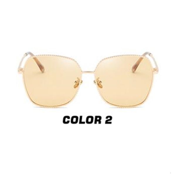 2021 new polarized driving glasses for women metal frame uv400 sunglasses with box size:49-16-147mm d987, White;black
2021 new polarized driving glasses for women metal frame uv400 sunglasses with box size:49-16-147mm d987, White;black