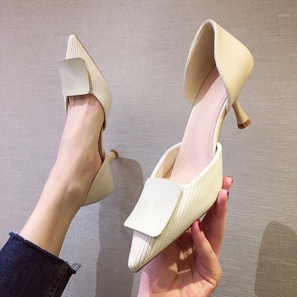 pumps women shoes square button high heels girl thin heel black spring / summer 2021 new pointed temperament wine cup heel1
pumps women shoes square button high heels girl thin heel black spring / summer 2021 new pointed temperament wine cup heel1