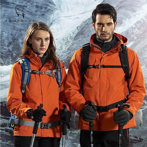 in the fall tyssen wolf three-in-one jackets destination outdoor sports climbing waterproof windproof team works instrumental embroidery, Blue;black
in the fall tyssen wolf three-in-one jackets destination outdoor sports climbing waterproof windproof team works instrumental embroidery, Blue;black