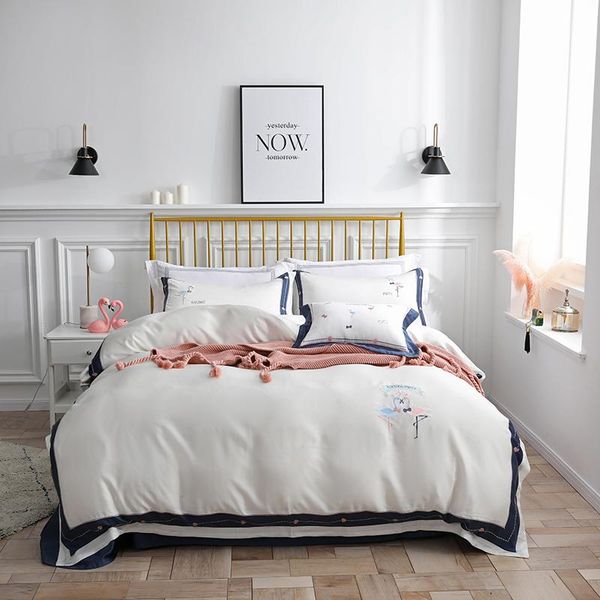 new super soft tencel bedding sets embroidery /king size duvet cover set bedclothes bed linen quilt cover 1/4pcs
new super soft tencel bedding sets embroidery /king size duvet cover set bedclothes bed linen quilt cover 1/4pcs