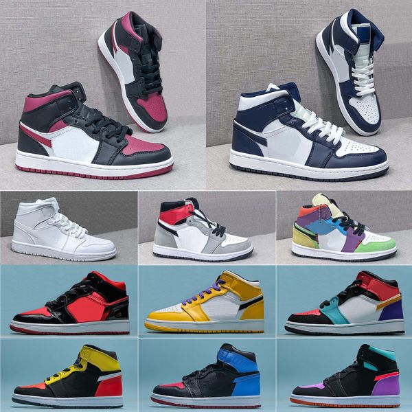 2021 new high retro 1 fearless og light smoke grey tie dye basketball shoes mid 1s travis scotts mens womens sports sneakers
2021 new high retro 1 fearless og light smoke grey tie dye basketball shoes mid 1s travis scotts mens womens sports sneakers