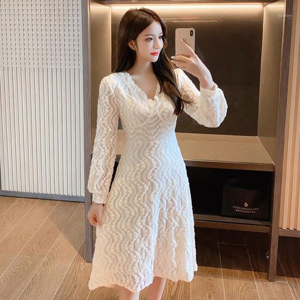 fashion women's dress 2020 autumn and winter new temperament gentle wind all-match mid-length lace dress1, Black;gray
fashion women's dress 2020 autumn and winter new temperament gentle wind all-match mid-length lace dress1, Black;gray